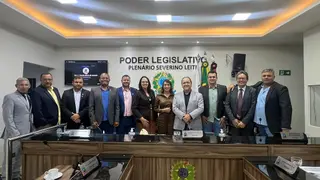 Câmara de Sumé aprova projetos e recebe secretária de Saúde em sessão