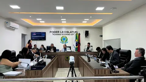 A Câmara Municipal de Sumé realizou, na noite desta terça-feira (15), mais uma sessão o...