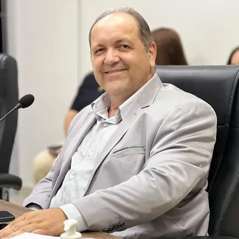 A Câmara Municipal de Sumé realizou, na noite da última terça-feira (13), mais uma sess...