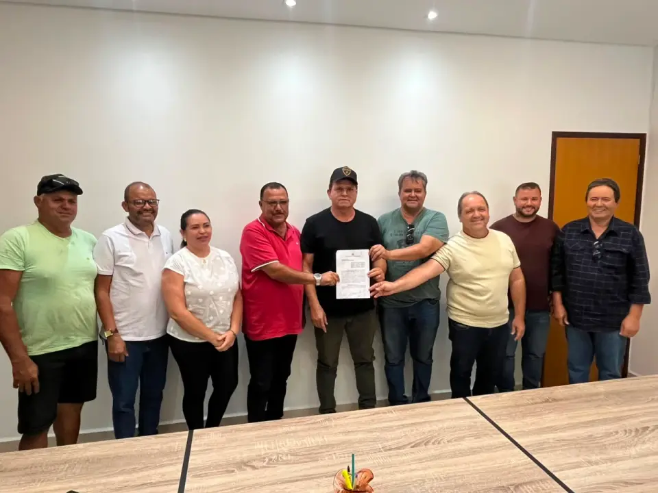 Vereadores acompanham assinatura de convênio para a construção do novo Matadouro Público de Sumé
