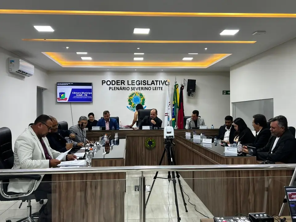 Câmara de Sumé realiza 31ª Sessão Ordinária de 2025 com aprovação de projetos e apresentação de requerimentos