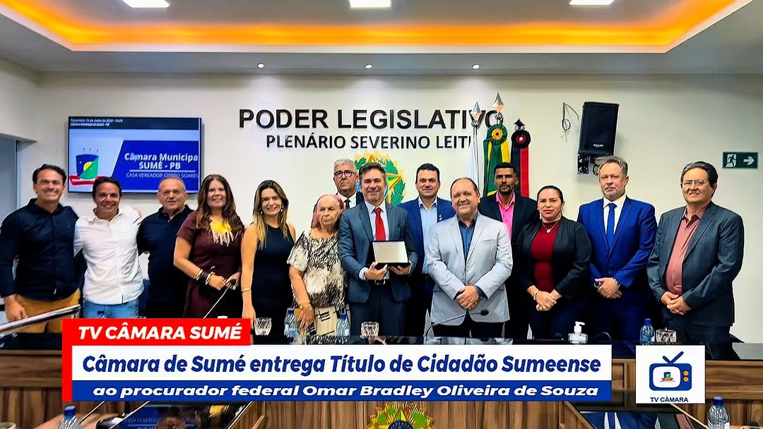 A Câmara Municipal de Sumé realizou, na última terça-feira (16), uma Sessão Solene para...