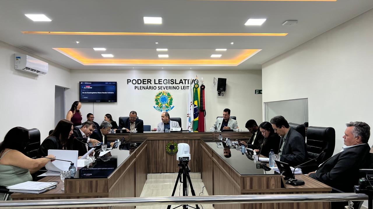 A Câmara Municipal de Sumé realizou, na noite desta terça-feira (15), mais uma sessão o...