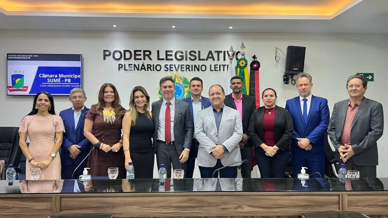 Câmara de Sumé entrega Título de Cidadão Sumeense ao procurador federal Omar Bradley Oliveira de Souza